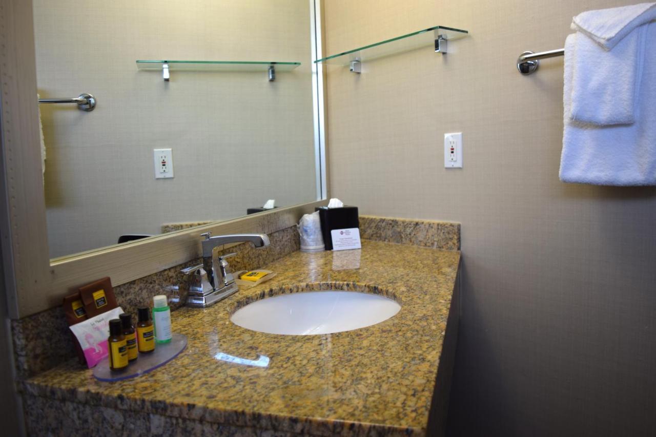 Best Western Plus Uptown Hotel Vancouver Exteriör bild